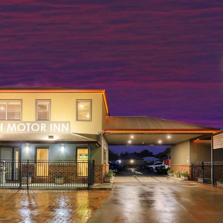 هاي The Saltbush Motor Inn المظهر الخارجي الصورة