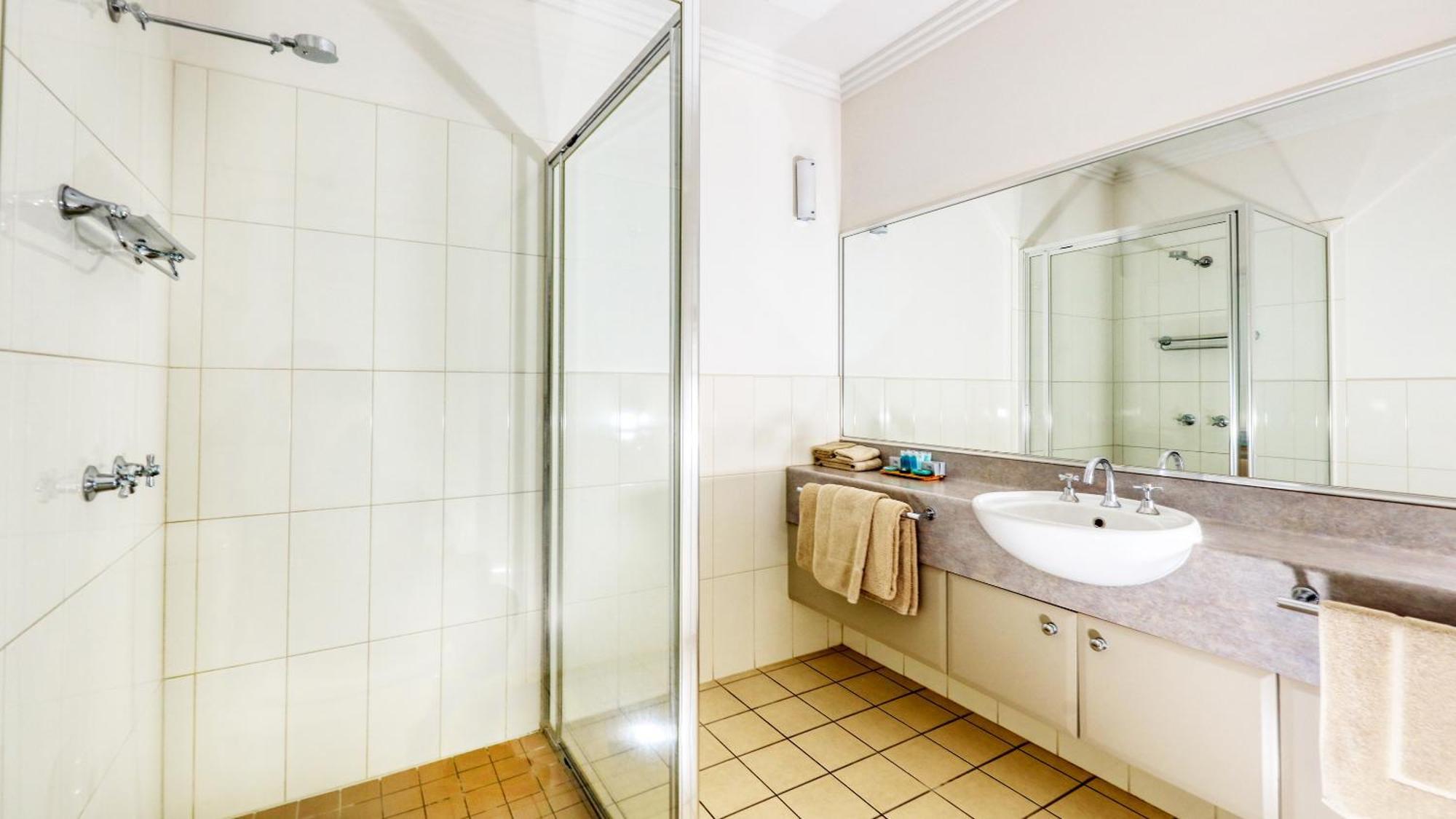 هاي The Saltbush Motor Inn المظهر الخارجي الصورة