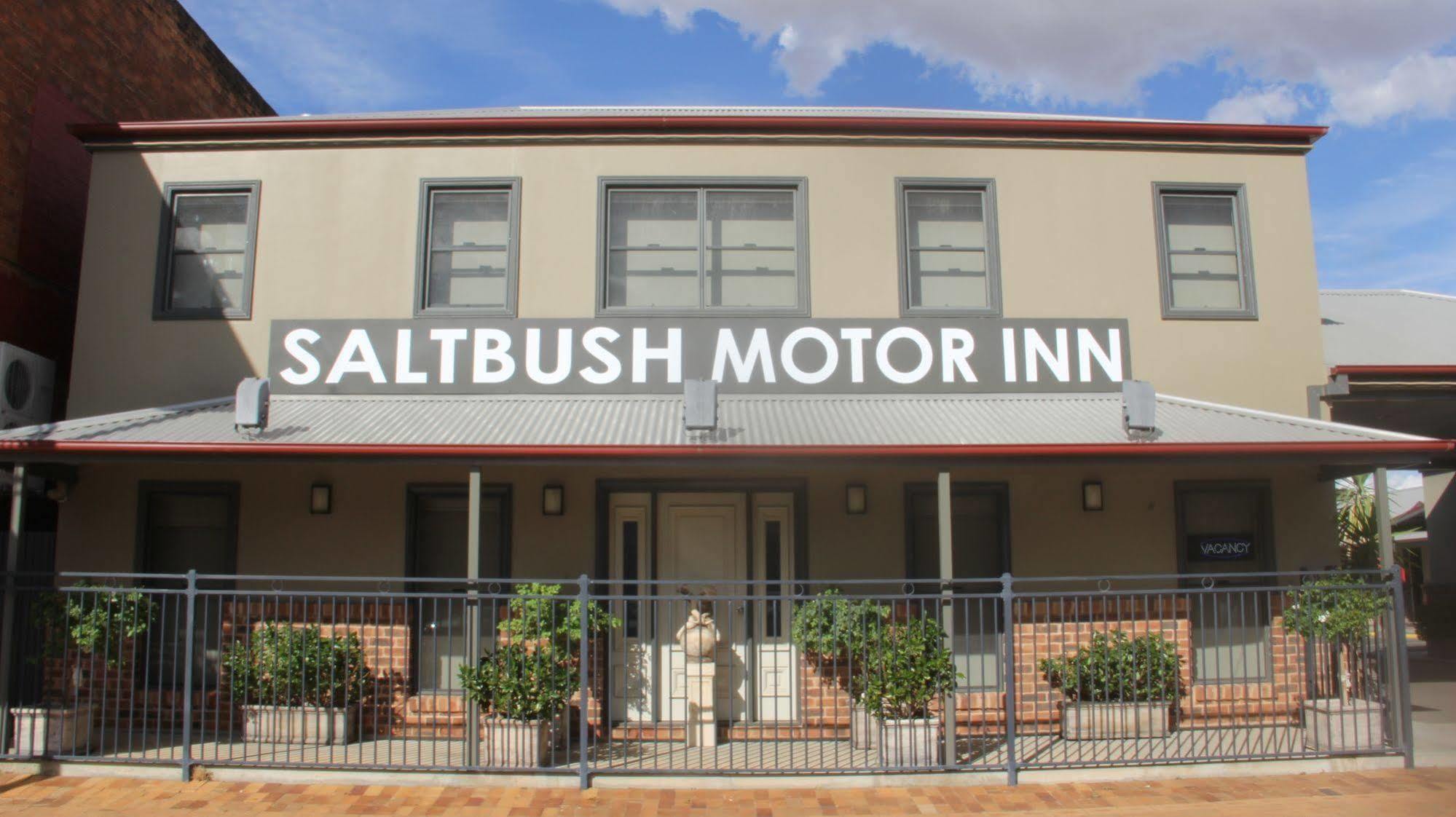 هاي The Saltbush Motor Inn المظهر الخارجي الصورة